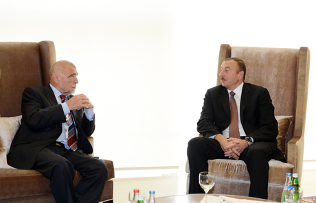 President Ilham Aliyev meets former president of Croatia